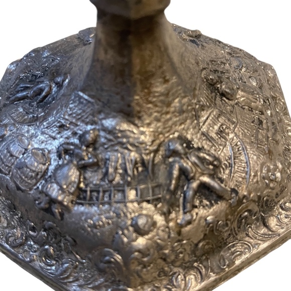 Vintage Hand Chase Silver Plated Barbour & Other Dutch Repousse Candlesticks - Picture 8 of 16